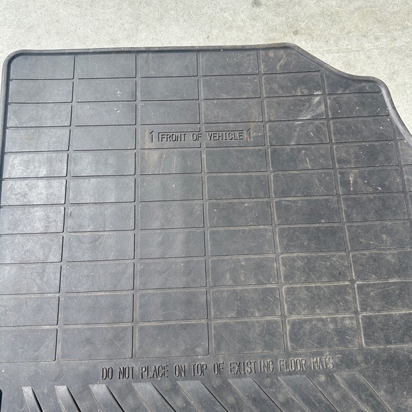 Toyota Camry 2012-2014 Water-Repellant Black Car Floor Mat - Picture 4 of 6